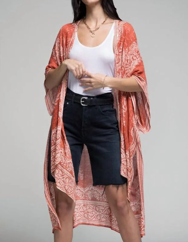 Comfortable Series Francesca Damask & Paisley Print Kimono In Clay