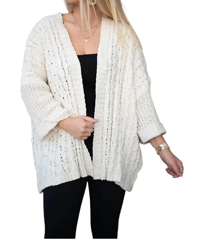 Elegant Temperament On My Own Cardigan In Cream