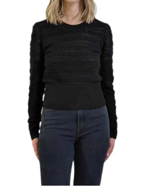 Comfortable And Casual Textured Crewneck Sweater In Black