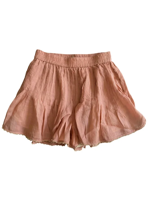 Trendy And Casual Chelsea Shorts In Mauve