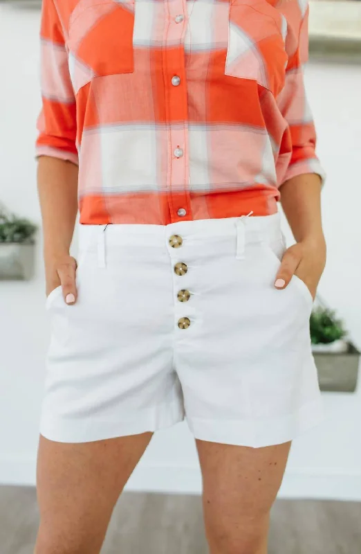 Autumn Selection Lyndie Button Front Short In White